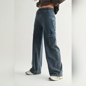 NWT Mineral Wash Stretchy Wide Leg Cotton Cargo Pants